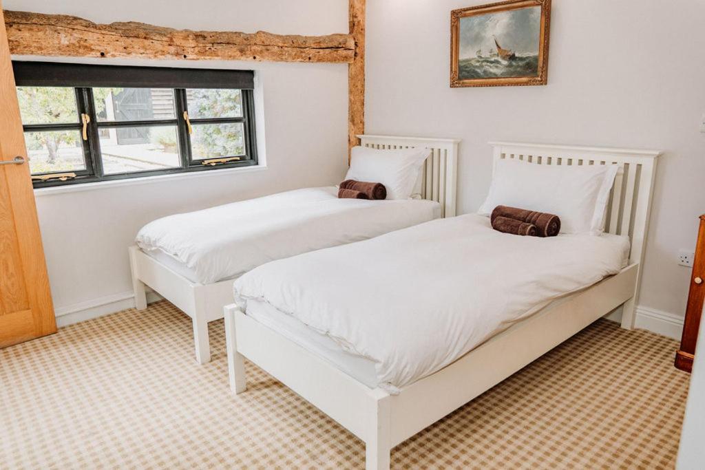 Creeksea Place Barns Lodge *