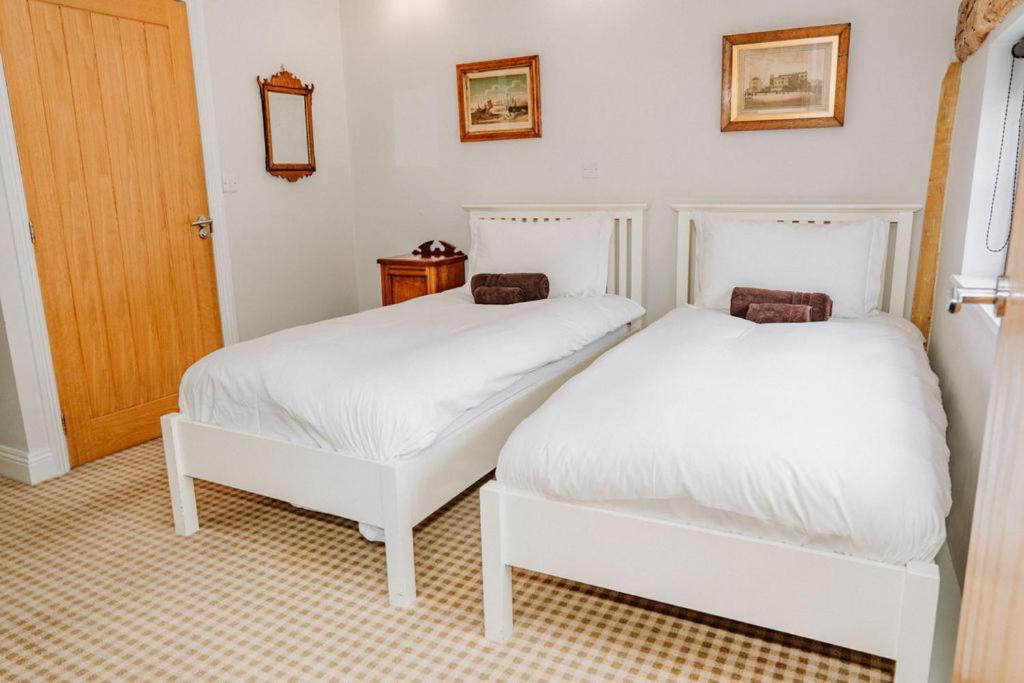 Creeksea Place Barns Lodge